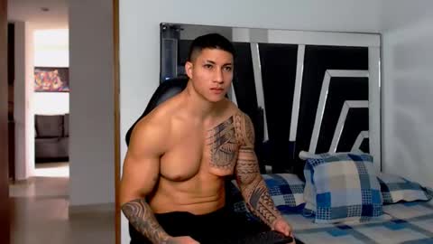 Noah Harris01 online show from June 3, 2:33 pm