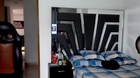 Noah Harris01 online show from March 27, 4:30 pm