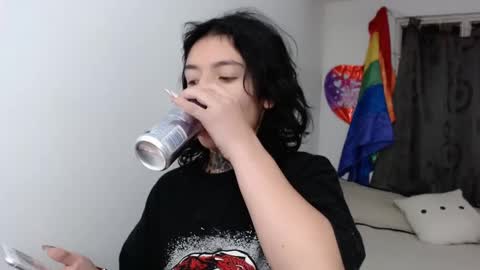 noah hehim    online show from January 5, 1:03 am