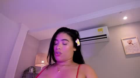 Noemy online show from July 24, 2:25 pm