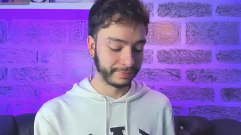    online show from November 23, 12:14 pm