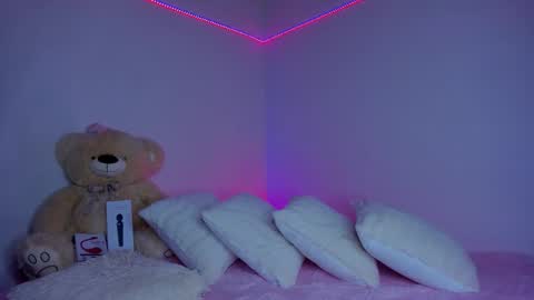 Noah online show from November 18, 5:38 pm