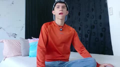 noah tyler  online show from March 21, 6:45 pm