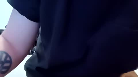 Noah Wesley online show from March 5, 6:44 am