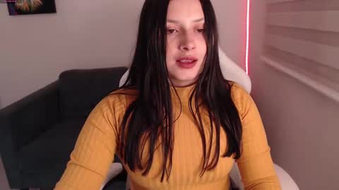 noah_white3 online show from March 5, 10:32 pm