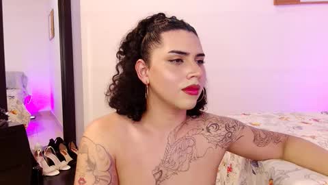 Snapshot of noahmonroe_11 chatting on October 23, 11:05 pm noahmonroe_11 online show from October 23, 11:05 pm