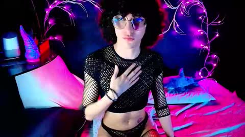 Noah Xtar online show from September 20, 1:30 am