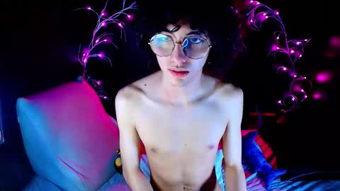 Noah Xtar online show from October 5, 9:40 am