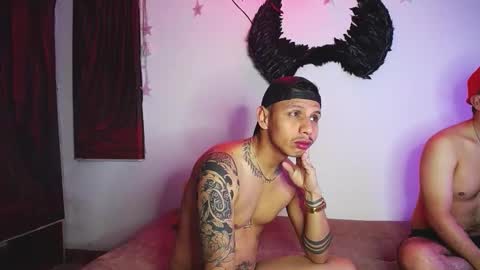 noha_and_iam1 online show from March 15, 11:57 am