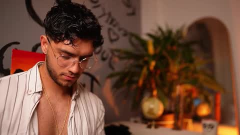 kevin online show from January 6, 12:25 am