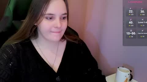 noir_ember_ online show from April 15, 7:58 pm