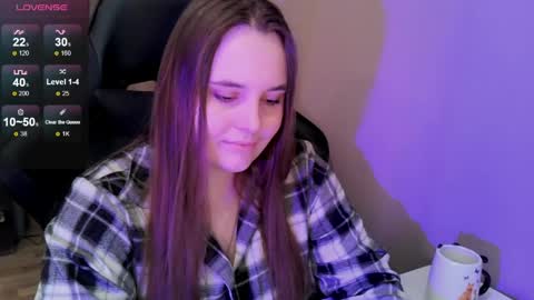 noir_ember_ online show from April 8, 3:59 pm