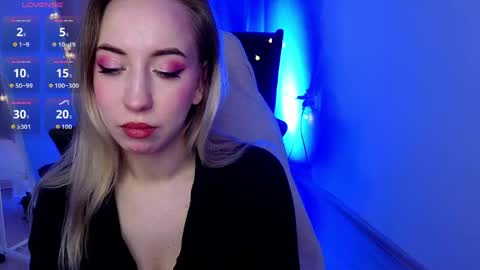 Isabelle online show from March 22, 10:47 pm