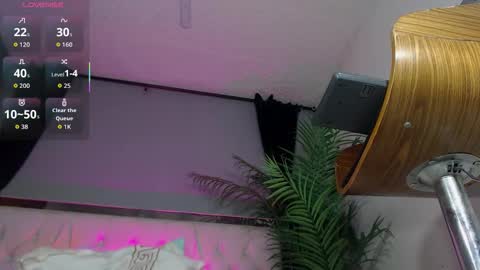 Nolan  online show from September 21, 7:18 pm