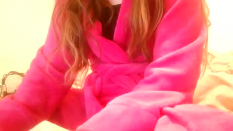 NonBinaryNicky online show from February 17, 4:06 pm