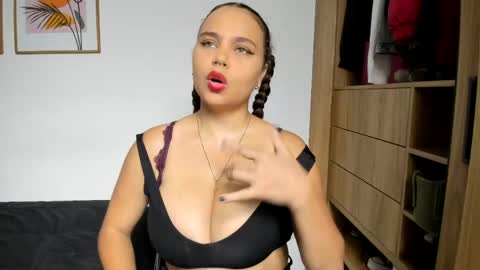 Soy Ash online show from April 29, 12:15 am