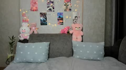 Nori online show from May 14, 10:30 pm