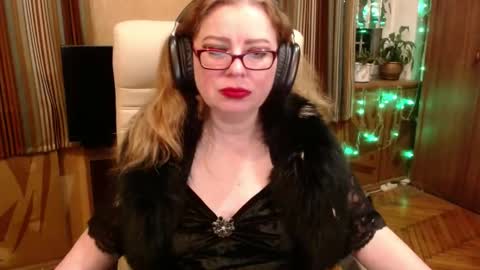 miss Tress online show from March 1, 8:35 pm