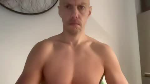 north_guy799643 online show from August 9, 2:22 am