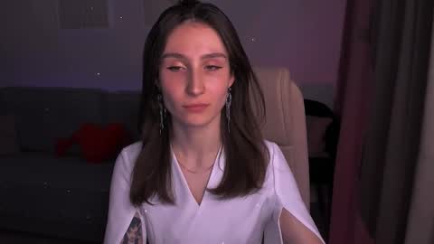 Hazel online show from December 18, 8:03 pm