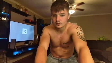 Snapshot of notoribliss chatting on September 22, 7:12 am Riley online show from September 22, 7:12 am