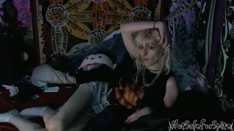 FREAKY DRACULA online show from March 27, 6:08 am