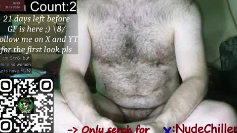 Snapshot of nudechiller chatting on December 31, 3:53 pm Vinz... online show from December 31, 3:53 pm
