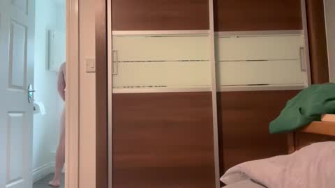 nudenudie online show from March 24, 10:54 am