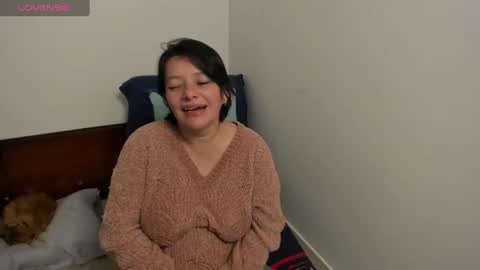 Snapshot of nuit_rose chatting on March 11, 5:13 am nuit_rose online show from March 11, 5:13 am