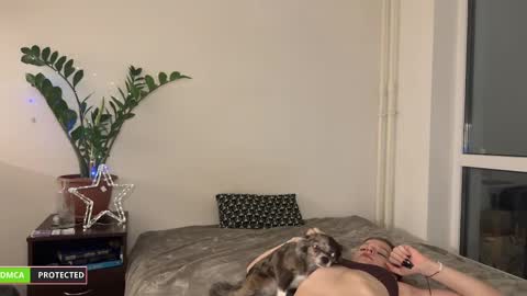 Snapshot of nura_foxx chatting on January 12, 12:18 am nura_foxx online show from January 12, 12:18 am