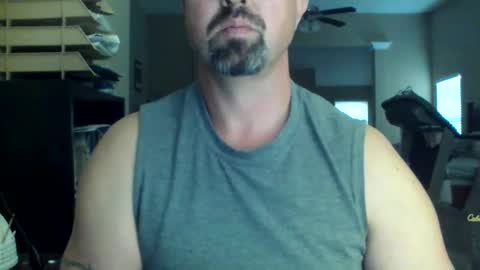 nvrenuff1979 online show from November 14, 12:51 pm