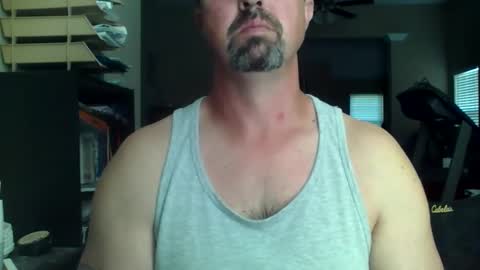 nvrenuff1979 online show from April 19, 12:39 pm