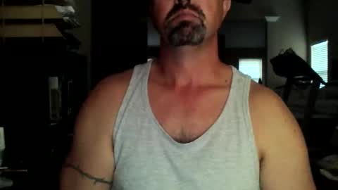 nvrenuff1979 online show from September 17, 11:35 am