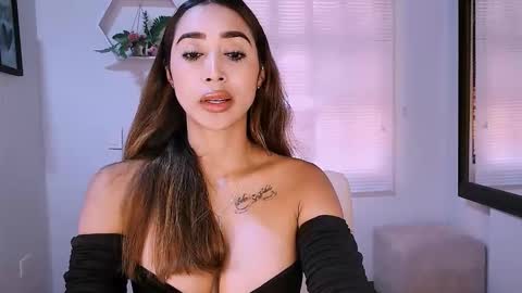 Nycole online show from February 13, 4:10 pm