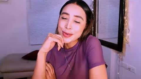 Nycole online show from November 2, 12:43 am