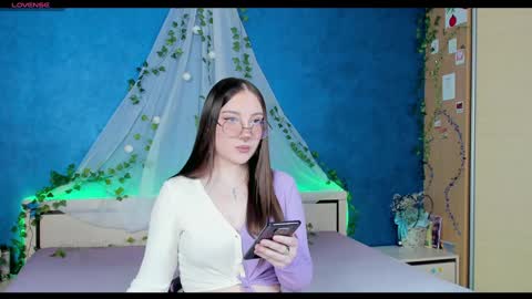 Snapshot of nymphalean chatting on January 22, 6:52 pm Kat online show from January 22, 6:52 pm