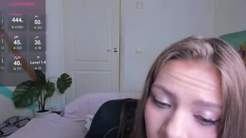 crystal   3 online show from February 20, 9:00 am