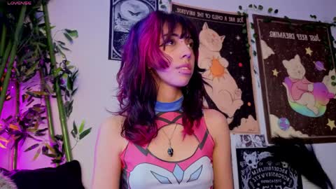   online show from April 3, 7:54 pm