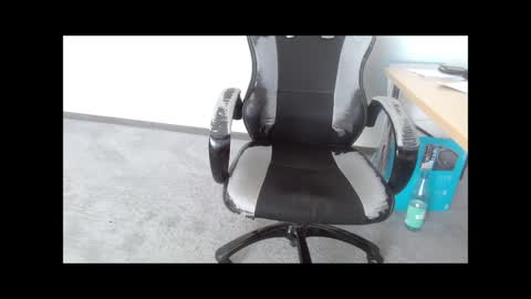 Obiwan online show from May 8, 9:04 am