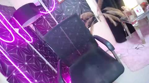 Kyla online show from May 9, 2:28 am