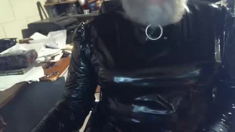 oddobsessions online show from December 16, 11:33 pm