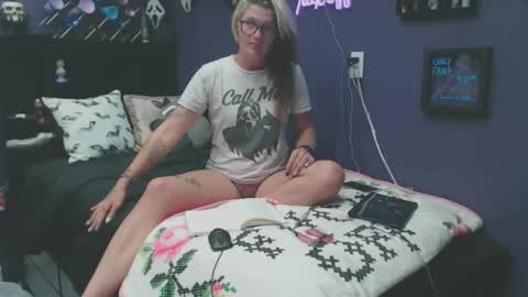 Oddy With A Body online show from October 22, 6:27 am