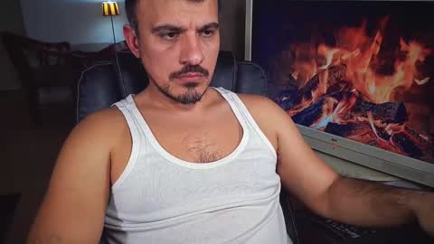 officeman7 online show from February 4, 6:38 pm