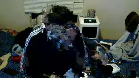 Snapshot of oflores77 chatting on September 27, 11:08 am oscar flores online show from September 27, 11:08 am
