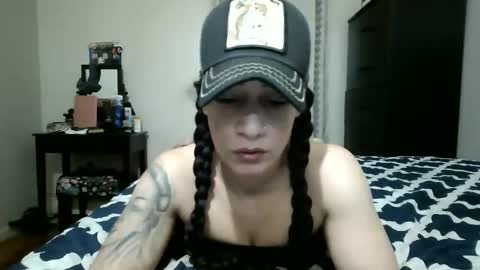 Lit en Cama online show from December 23, 5:46 am