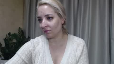 Mari online show from October 5, 3:52 pm