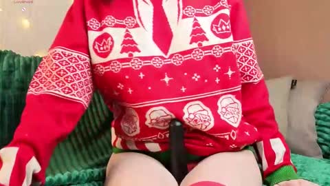 Yumi online show from December 19, 9:32 pm