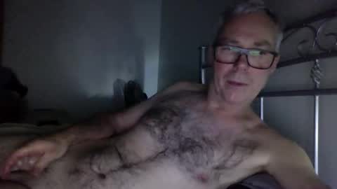 oiledcouple1 online show from September 15, 11:22 am