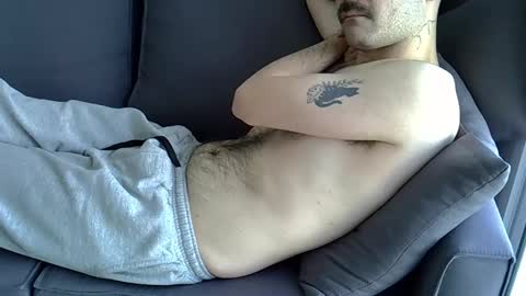 hairyBRboy online show from November 10, 5:05 pm