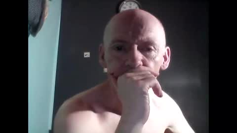 oldbuthorny62 online show from March 3, 1:53 am